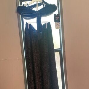 Almost Famous Black Two-Piece Set